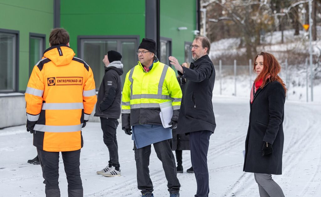 Urban Tjernström tillsammans med E2C och Corem vid exteriör besiktning.